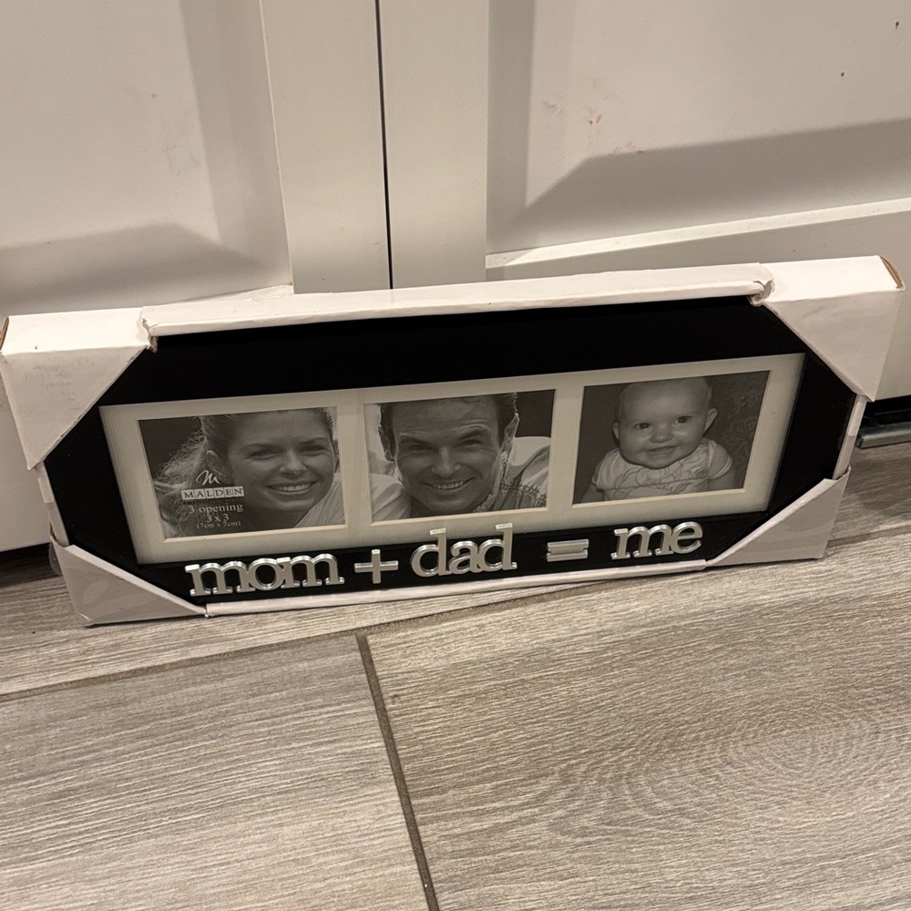 Black and White Photo Frame